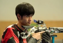 ستاره‌های تیراندازی چین سان یوجی، هو کای و وانگ زیفی در جام جهانی ISSF ۲۰۲۵ جشن پیروزی می‌گیرند