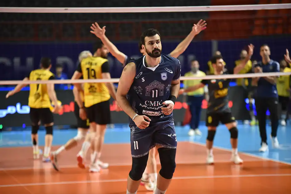 پیروزی تیم چادرملو اردکان مقابل سپاهان در هفته ششم لیگ برتر والیبال مردان