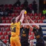 پیروزی تیم والیبال سپاهان مقابل شهداب در سوپرلیگ ایران